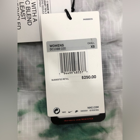 Stussy x Nike Thermore® Ecodown® puffer skirt made with ecodown fibers S… - Picture 7 of 14